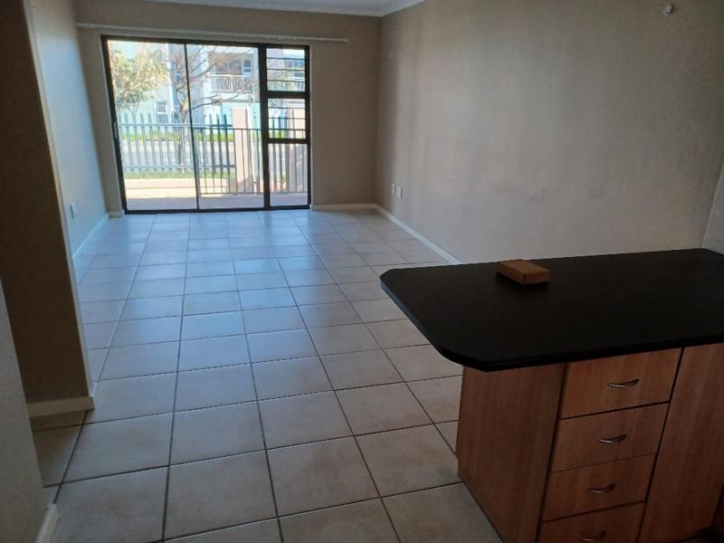 To Let 2 Bedroom Property for Rent in Burgundy Estate Western Cape